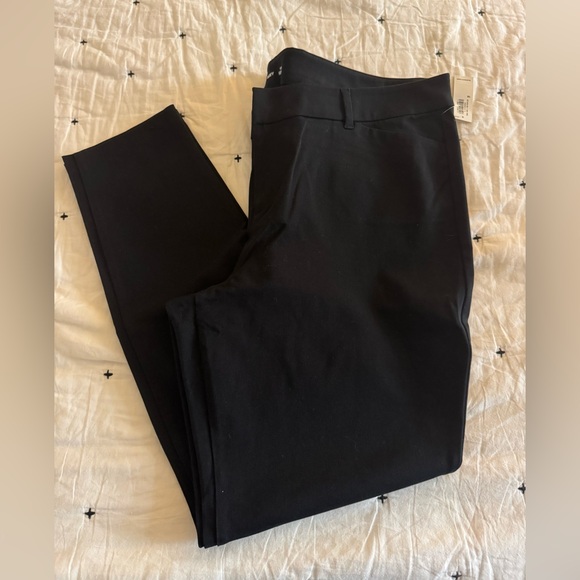 Old Navy Women’s Black Pixie Pants Size 18 - Picture 6 of 11